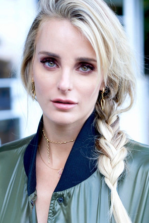 katie nehra